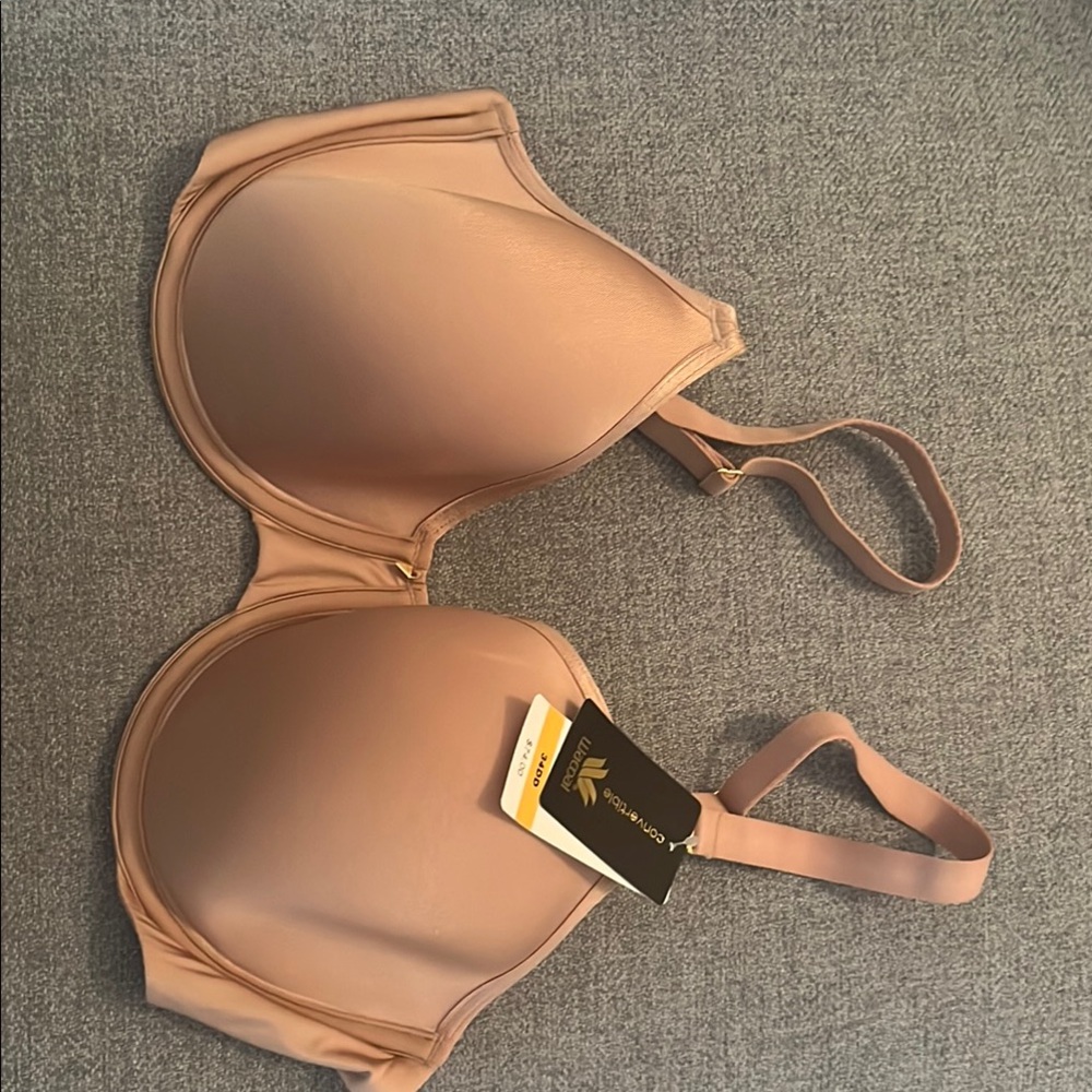 New Wacoal Women's Nude Colored Bra